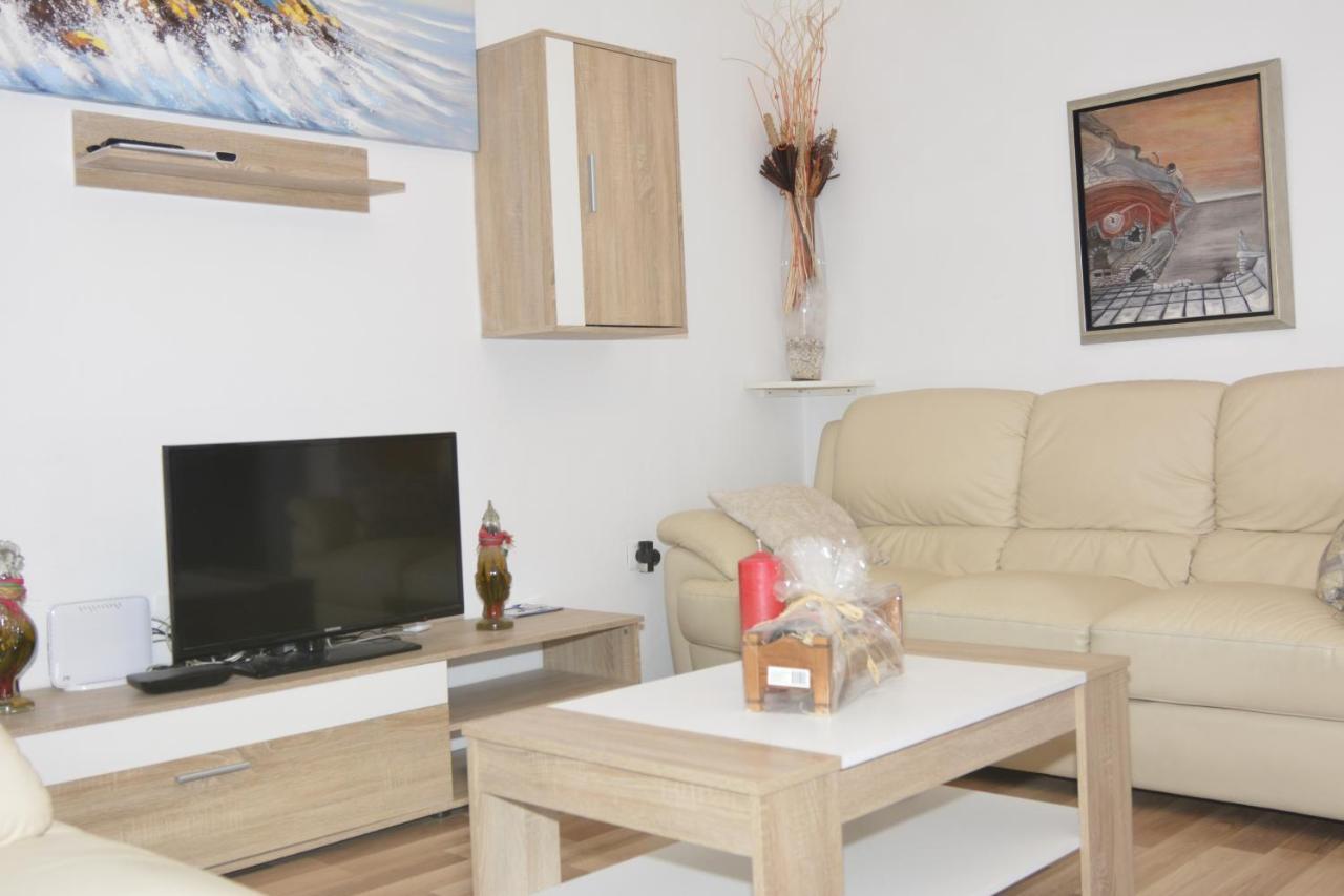 Apartment Lana Senj  Extérieur photo