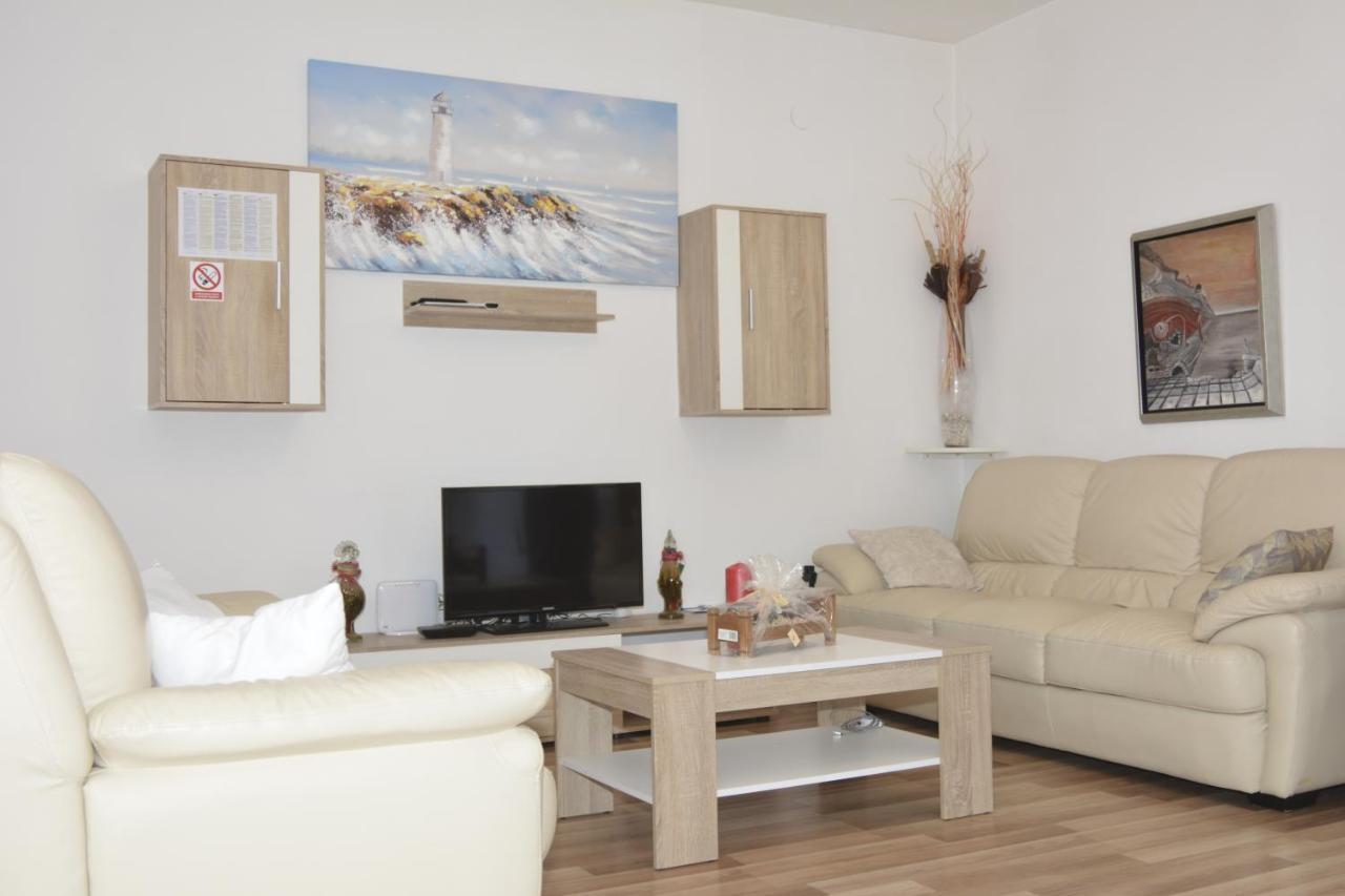 Apartment Lana Senj  Extérieur photo